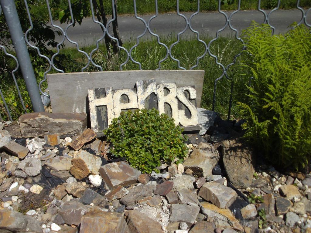 Haus Klara 호텔 Mannebach 외부 사진